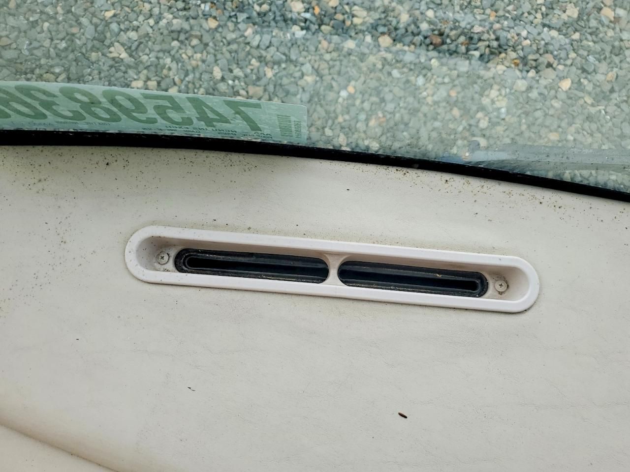 2004 Winnebago 2004 Winn Motorhome Chassis-Camper