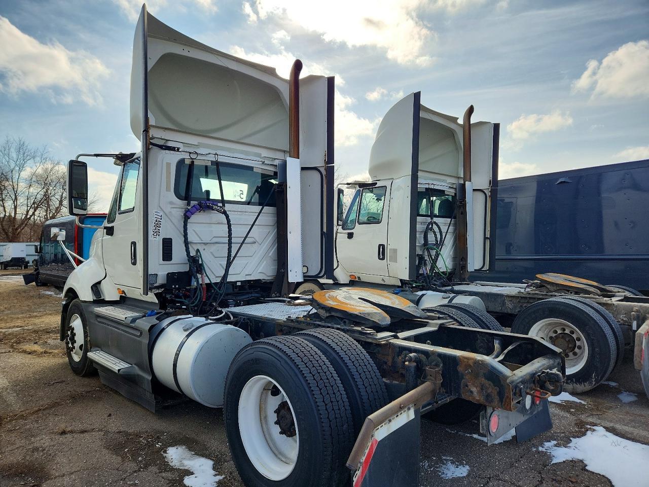2017 International Prostar Semi Truck