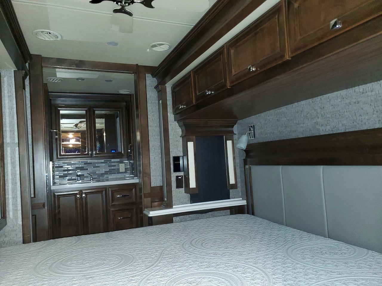 2020 Tiffin Phaeton RV