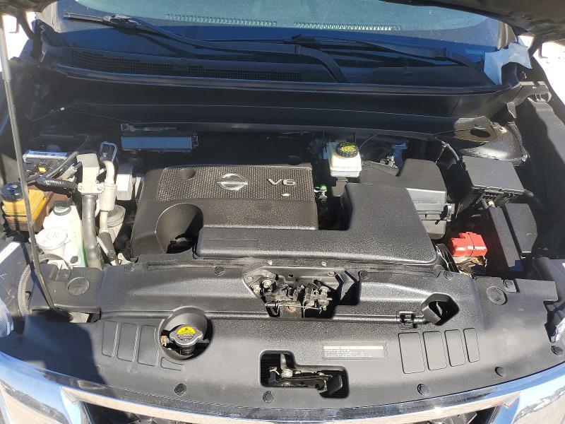 2016 Nissan Pathfinder s