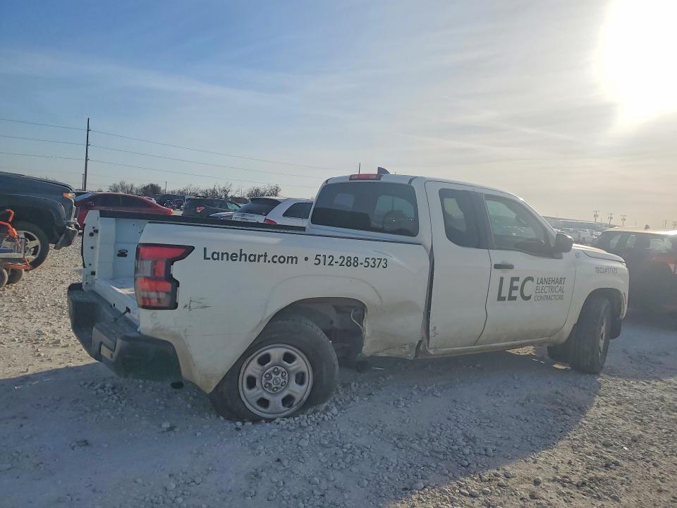 2025 Nissan Frontier s