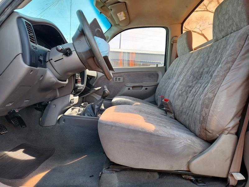 2002 Toyota Tacoma Base