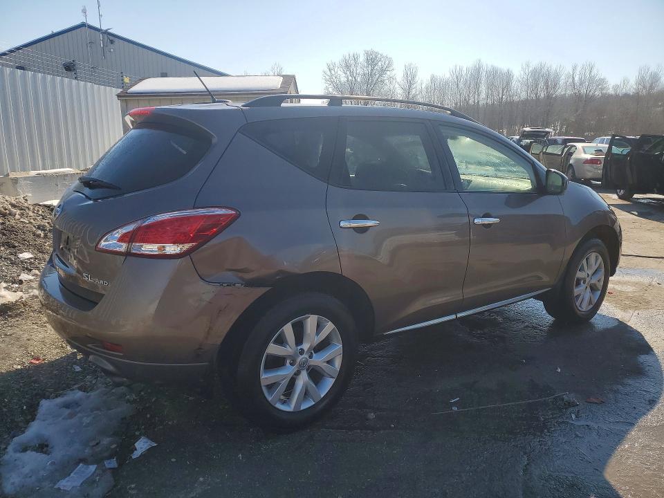 2013 Nissan Murano s