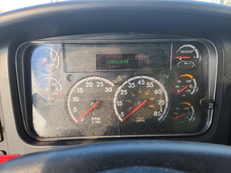 2020 Freigliner 2020 Freightliner Business Class M2 BOX Truck