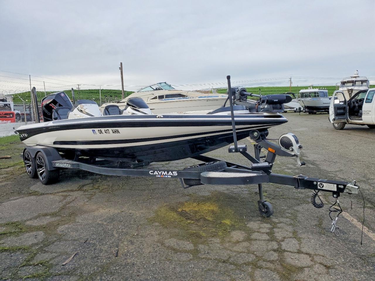 2022 Caymas Boat