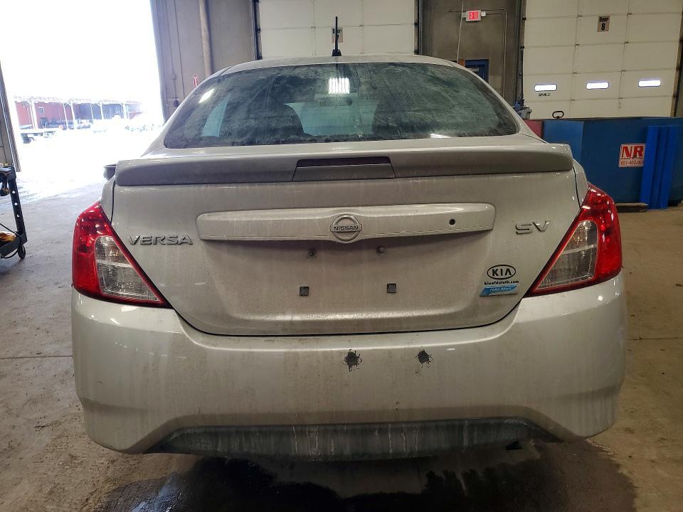 2016 Nissan Versa s