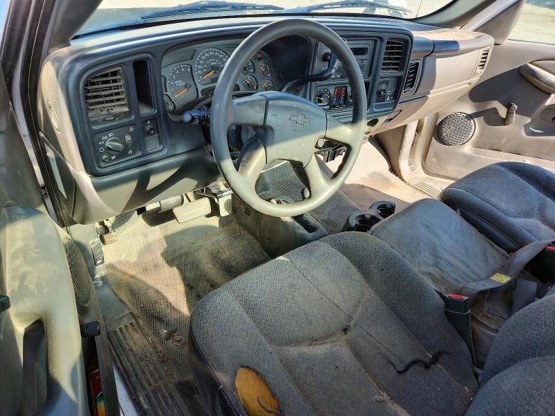 2005 Chevrolet Silverado 2500 Utility / Service Truck