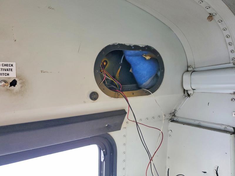 2004 Thomas Built hdx School bus