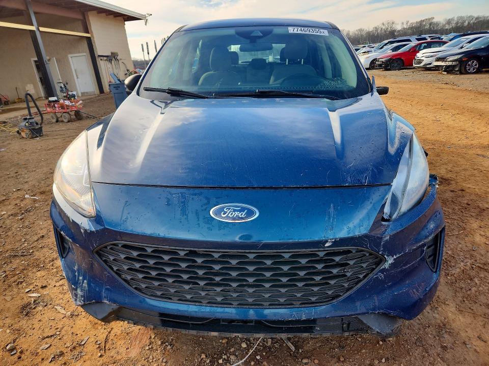 2020 Ford Escape s