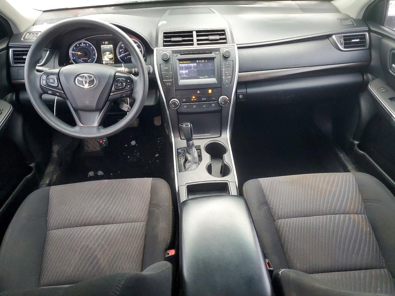 2016 Toyota Camry le