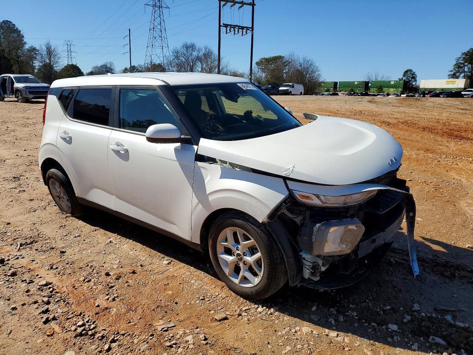 2022 KIA Soul lx