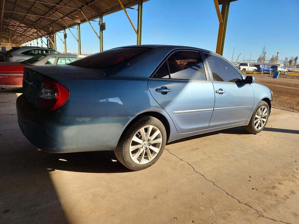 2004 Toyota Camry le