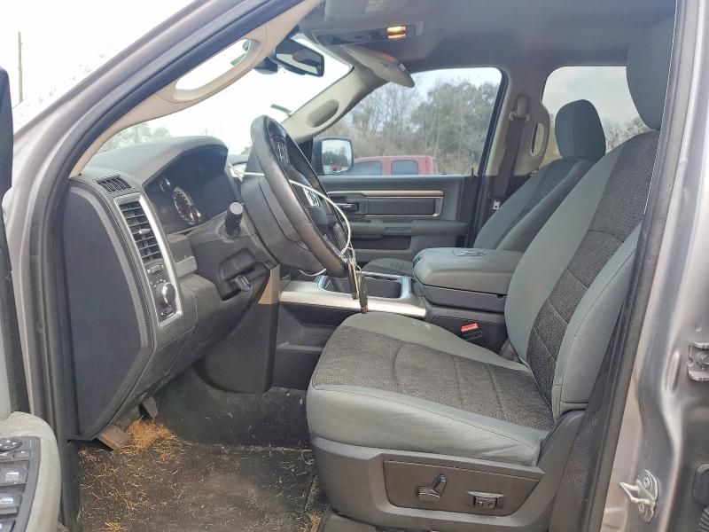 2020 Dodge Ram 1500 Classic slt