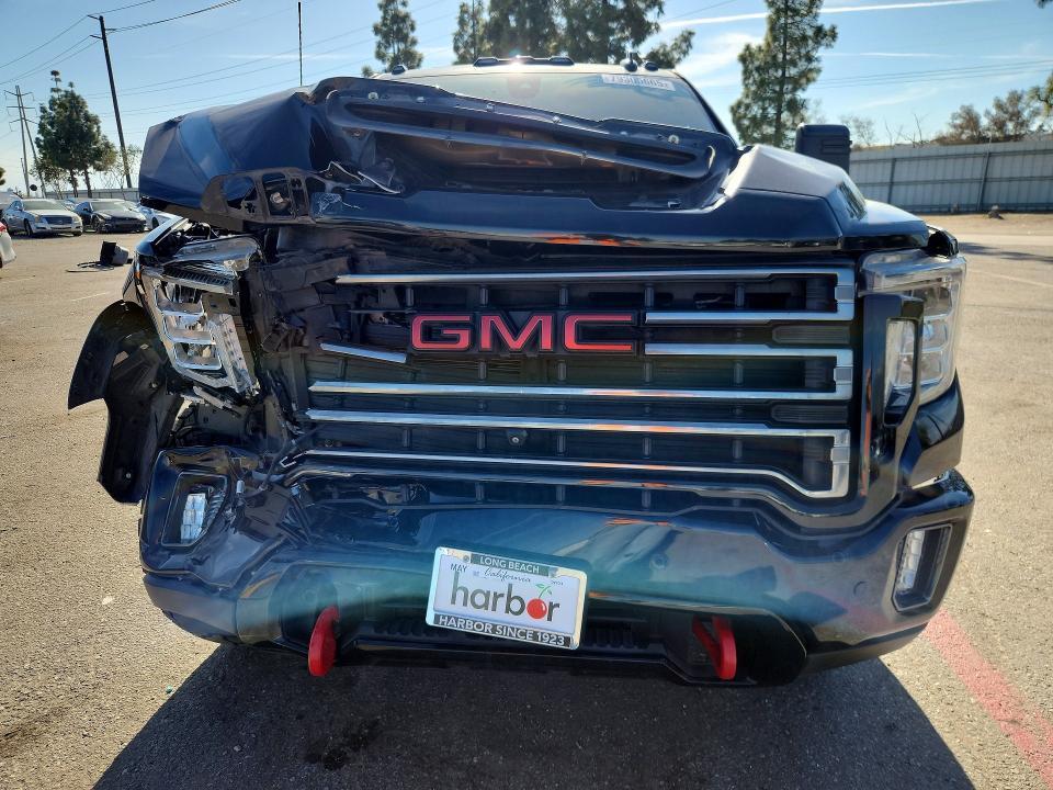 2021 GMC Sierra K2500 AT4