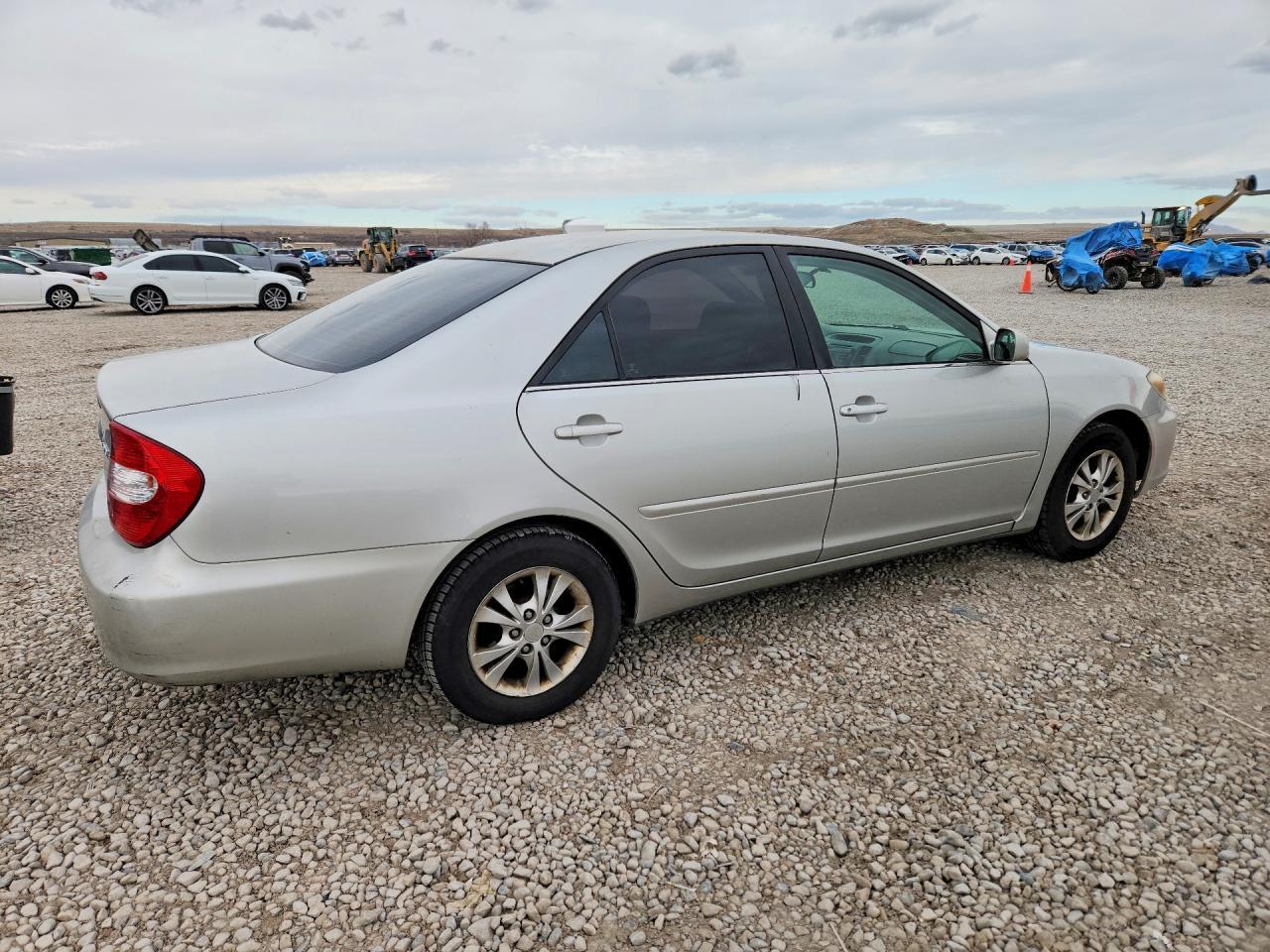 2004 Toyota Camry le V6