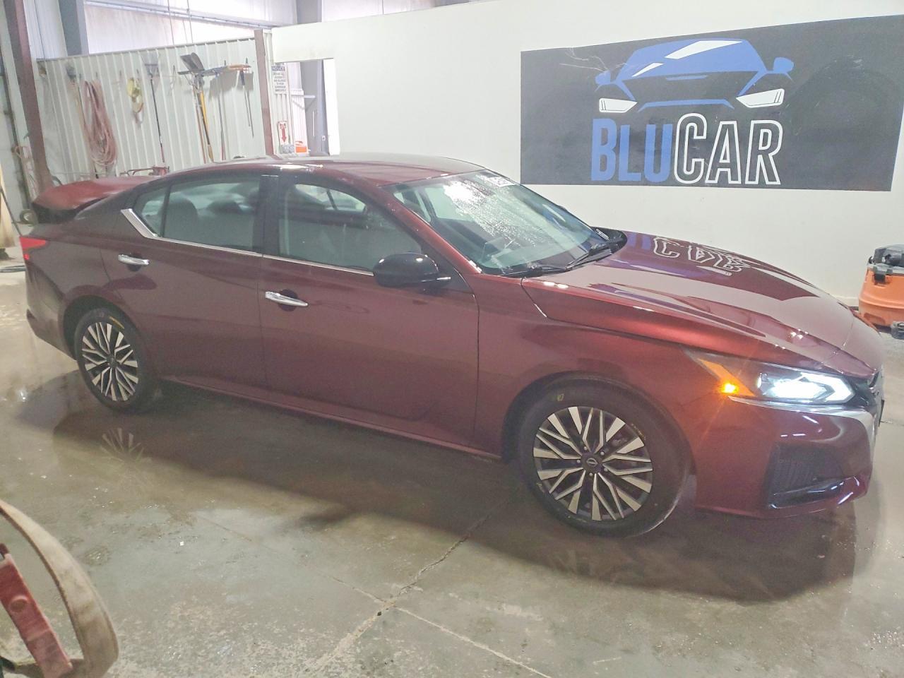 2024 Nissan Altima sv