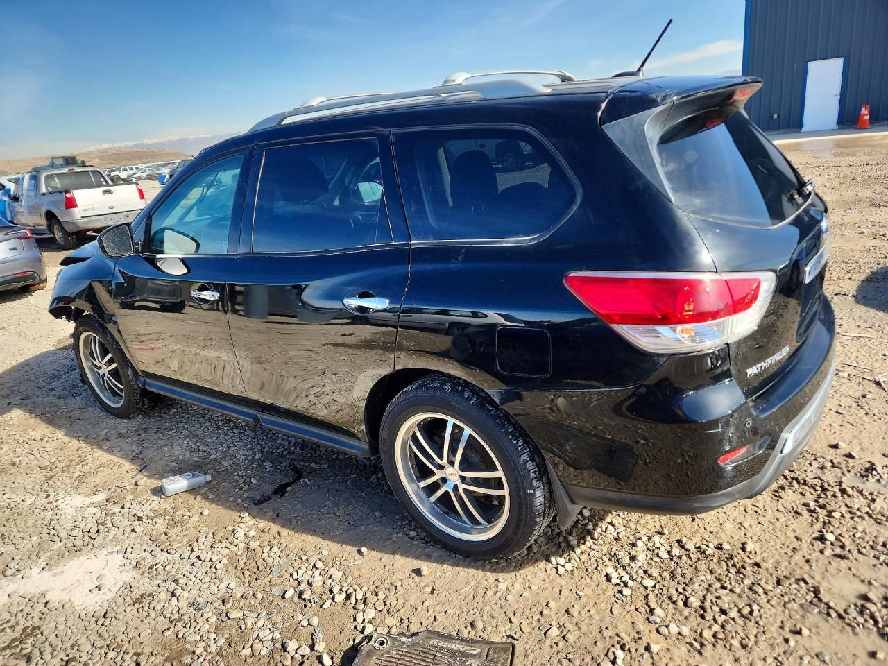 2013 Nissan Pathfinder s