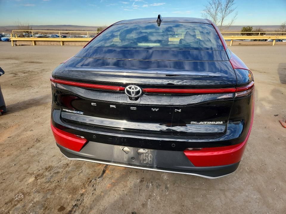 2023 Toyota Crown Platinum