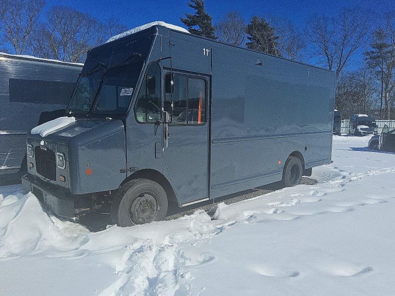 2020 Freightliner MT 45G Delivery Truck