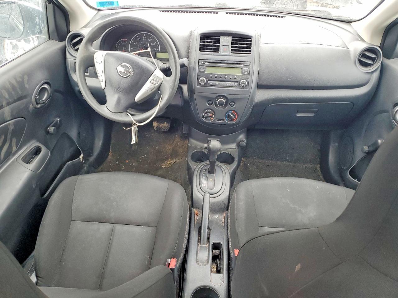 2017 Niss Versa 1.6 s Plus