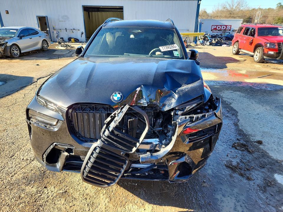 2026 BMW X7 M60i