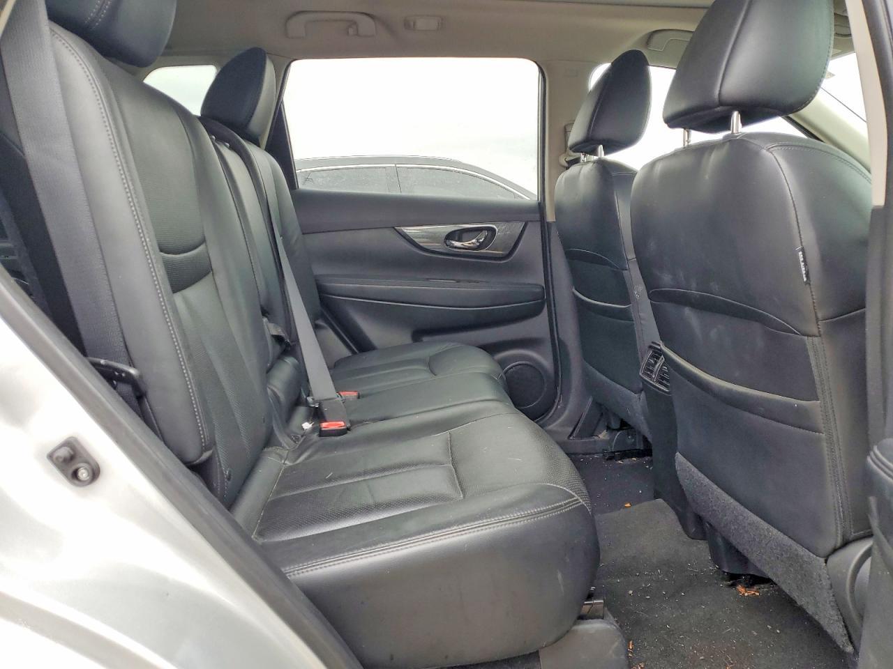 2015 Nissan Rogue s
