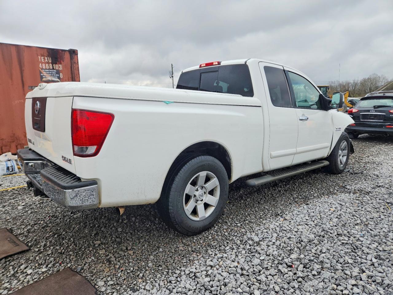 2004 Nissan Titan XE