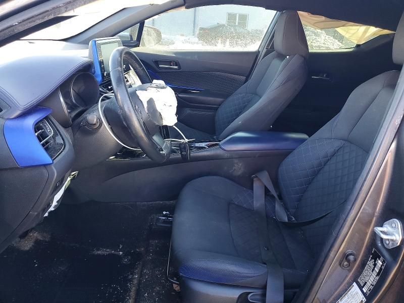 2020 Toyota C-hr xle