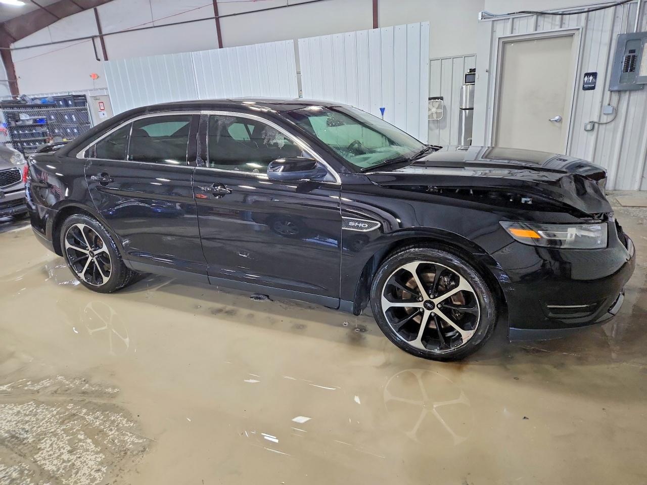 2016 Ford Taurus sho