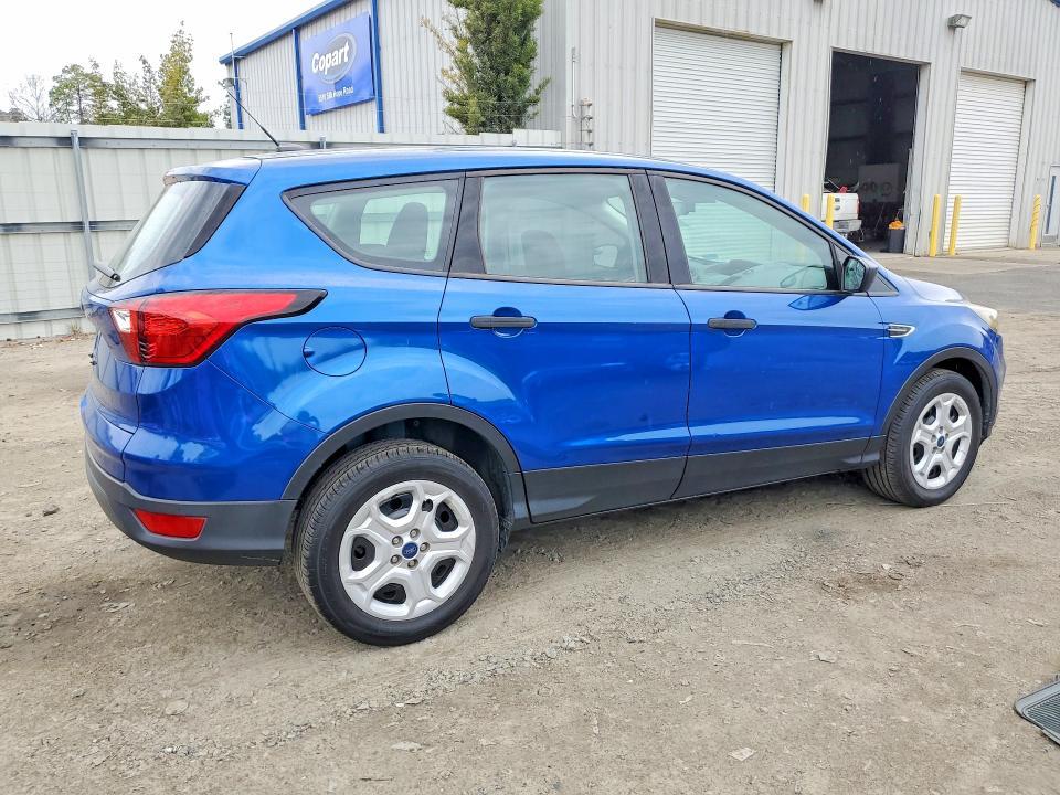 2019 Ford Escape s