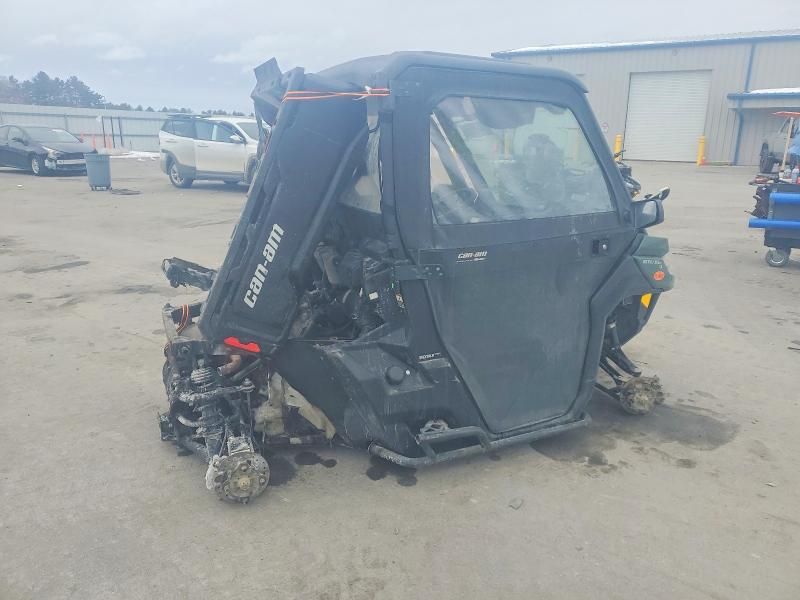 2022 Can-Am Defender HD9