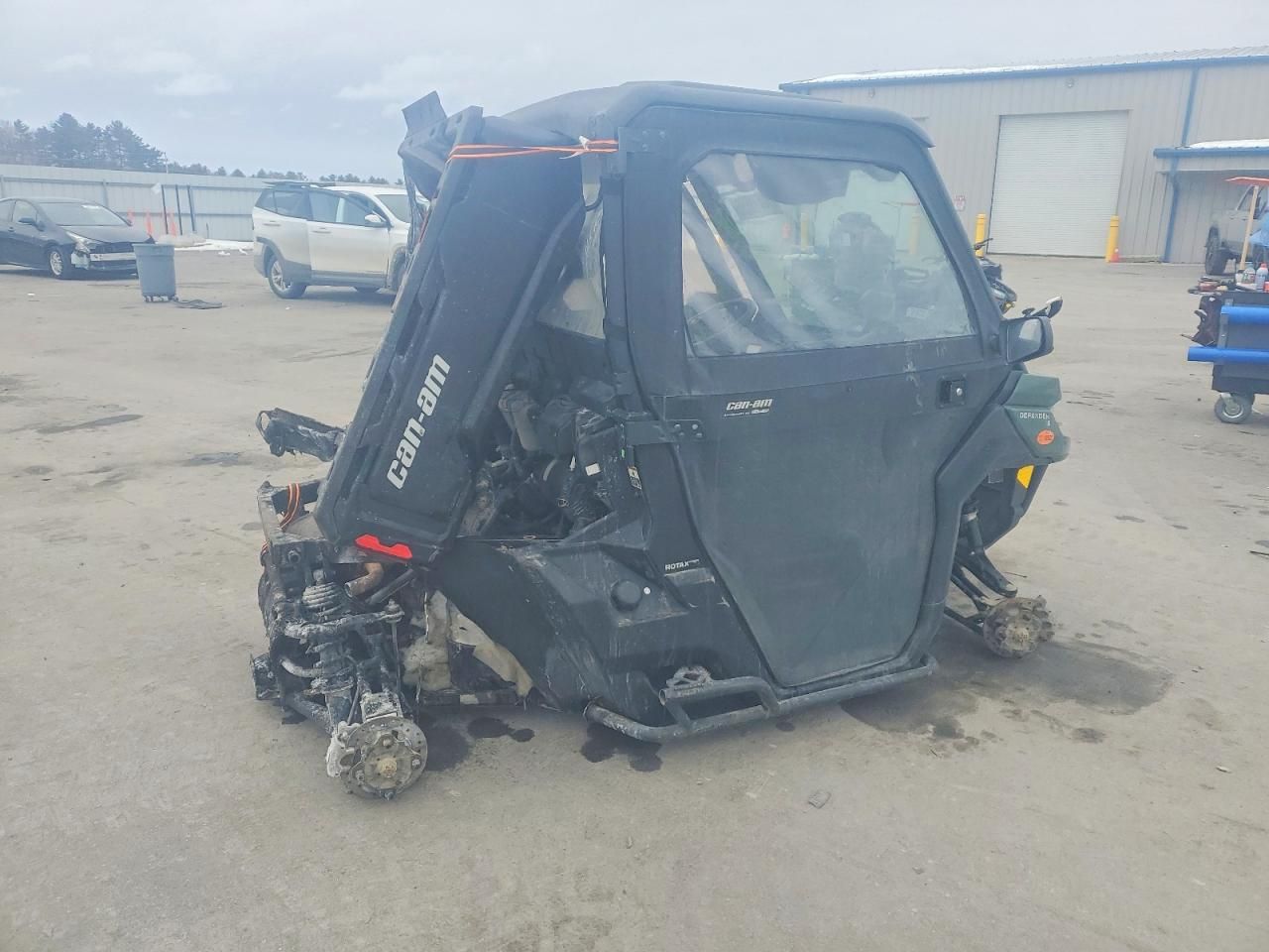 2022 Can-Am Defender HD9