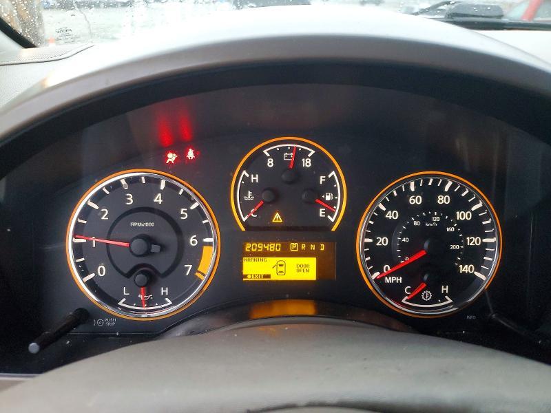 2010 Nissan Titan SE