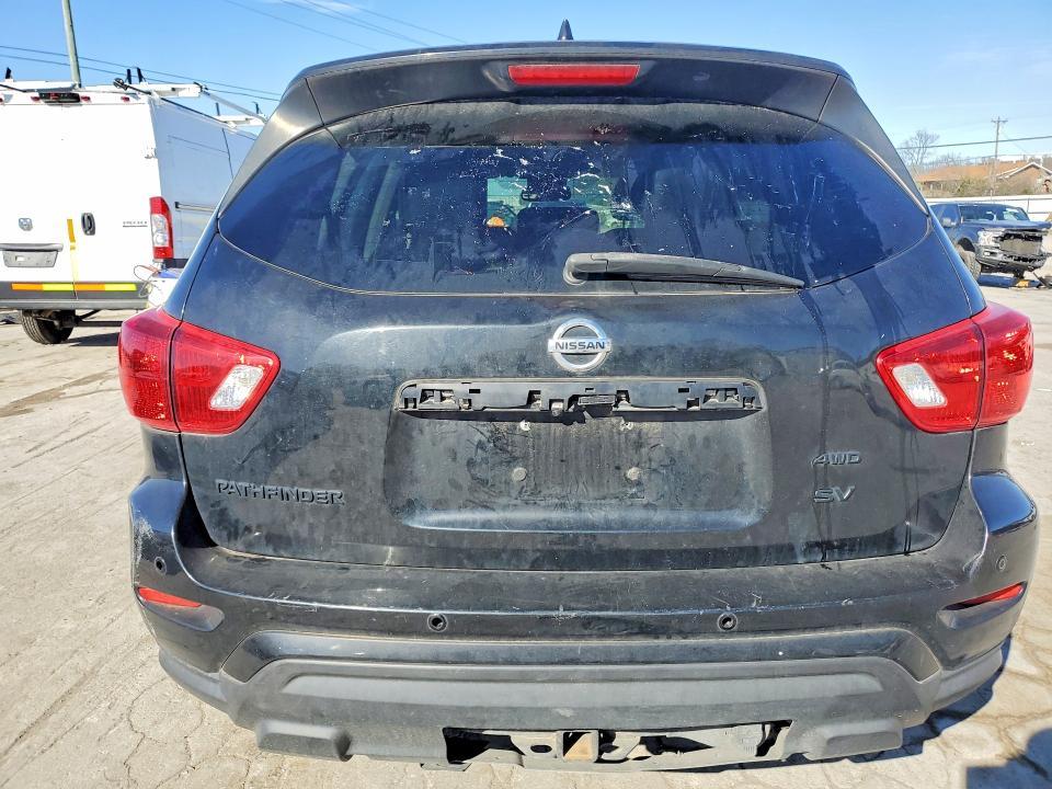 2019 Nissan Pathfinder sv