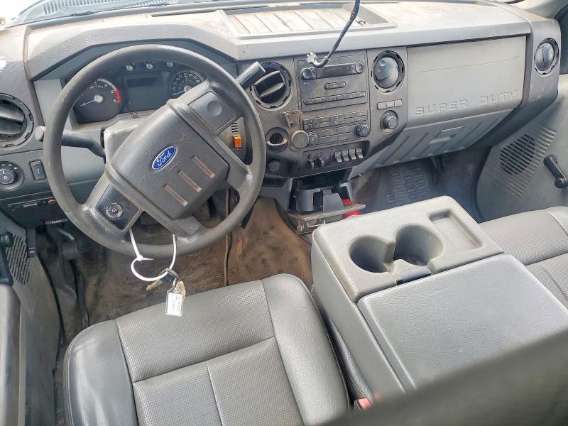 2014 Ford F450 Super Duty Flatbed Truck
