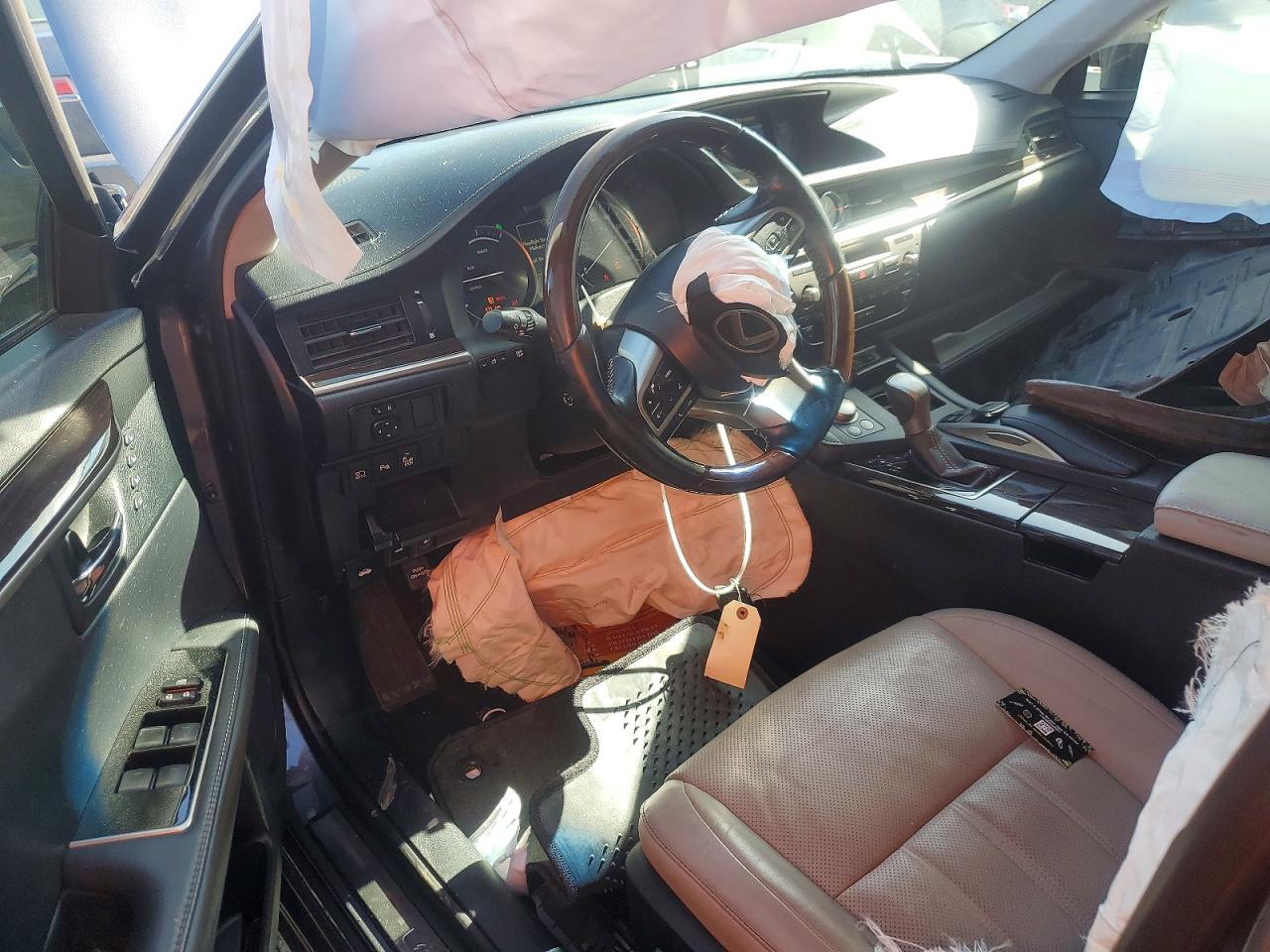 2016 Lexus Es 300h