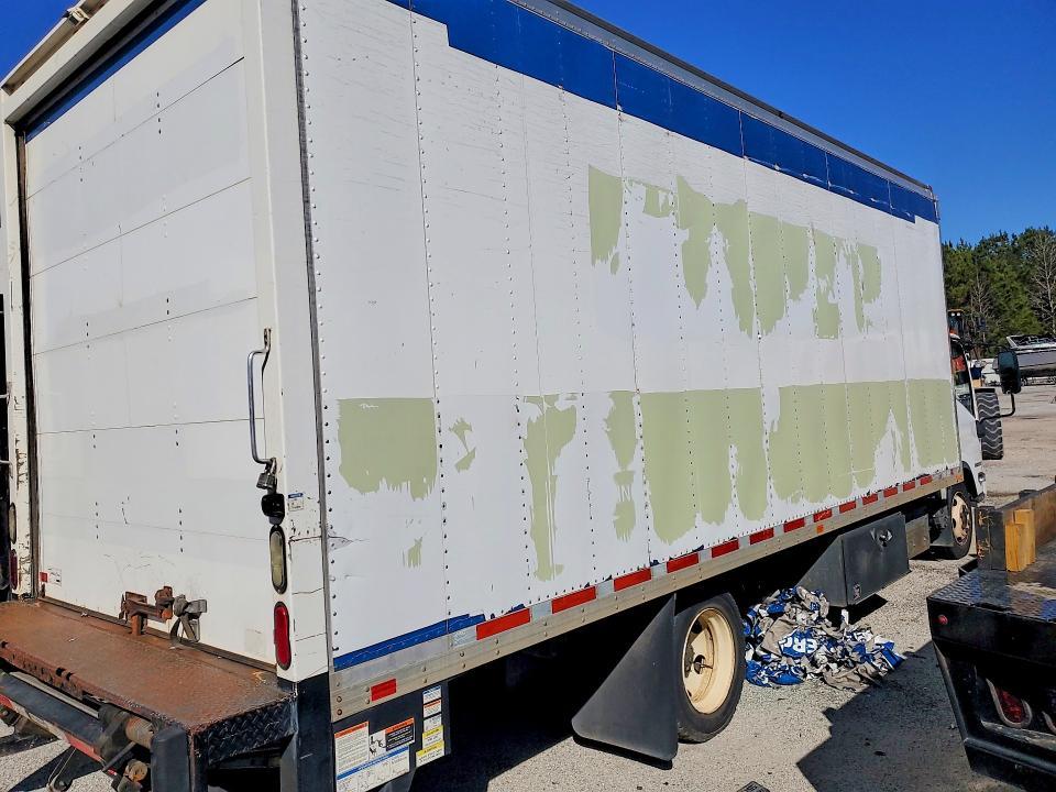 2016 Isuzu NRR BOX Truck