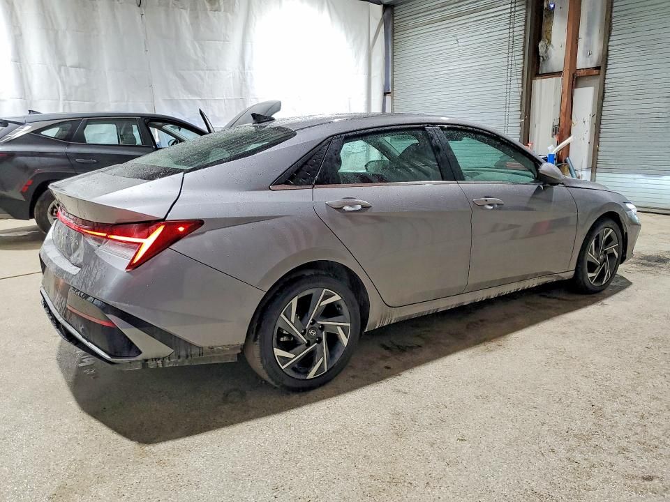 2025 Hyundai Elantra sel