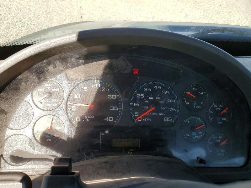 2006 International 7400 Semi Truck