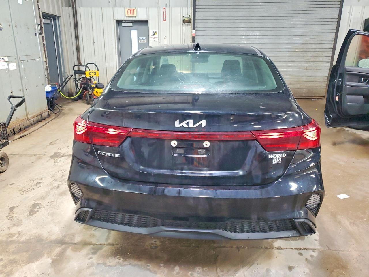 2024 KIA Forte lx