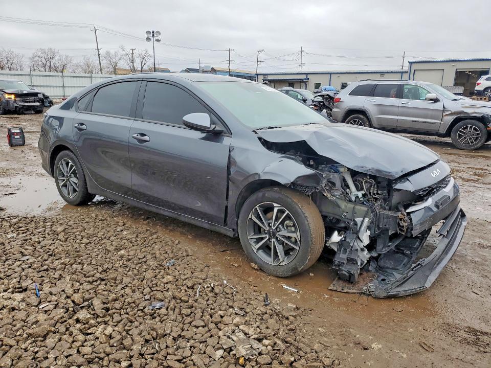 2023 KIA Forte lx