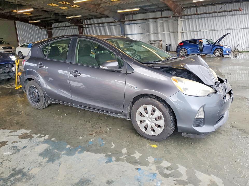 2013 Toyota Prius c