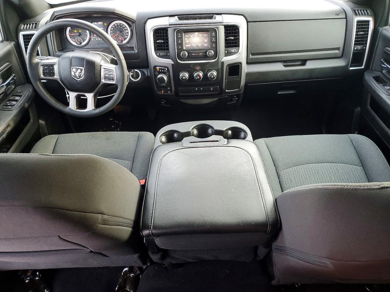 2022 Dodge Ram 1500 Classic slt