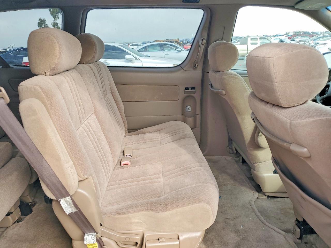 2003 Toyota Sienna ce