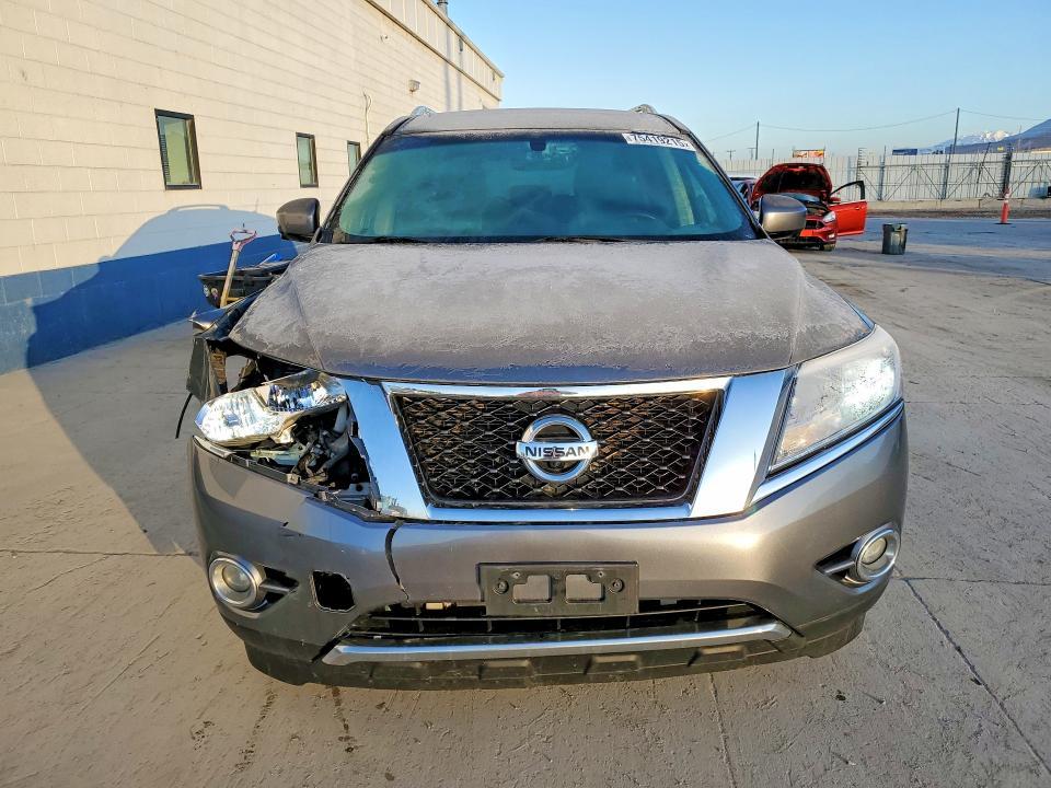 2015 Nissan Pathfinder s