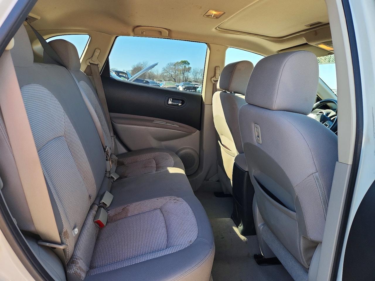 2011 Nissan Rogue s