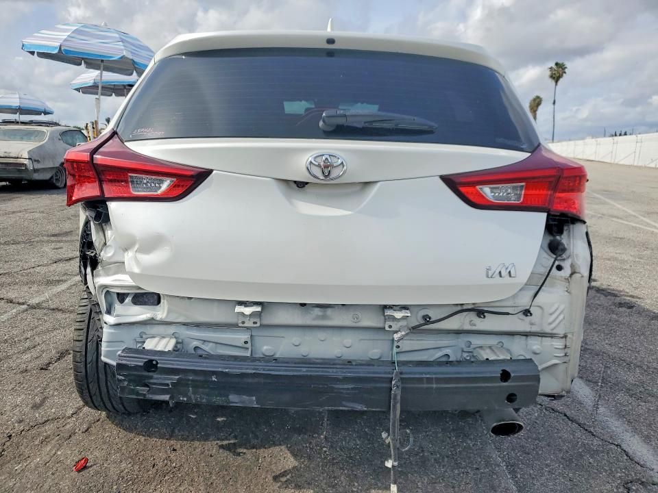 2017 Toyota Corolla im