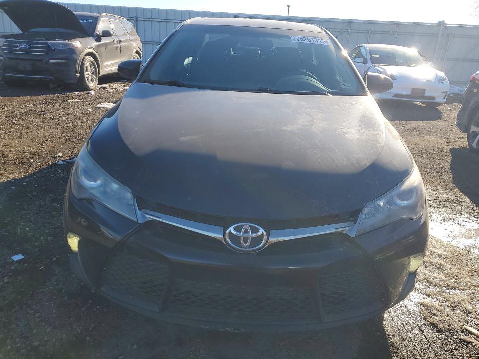 2015 Toyota Camry le