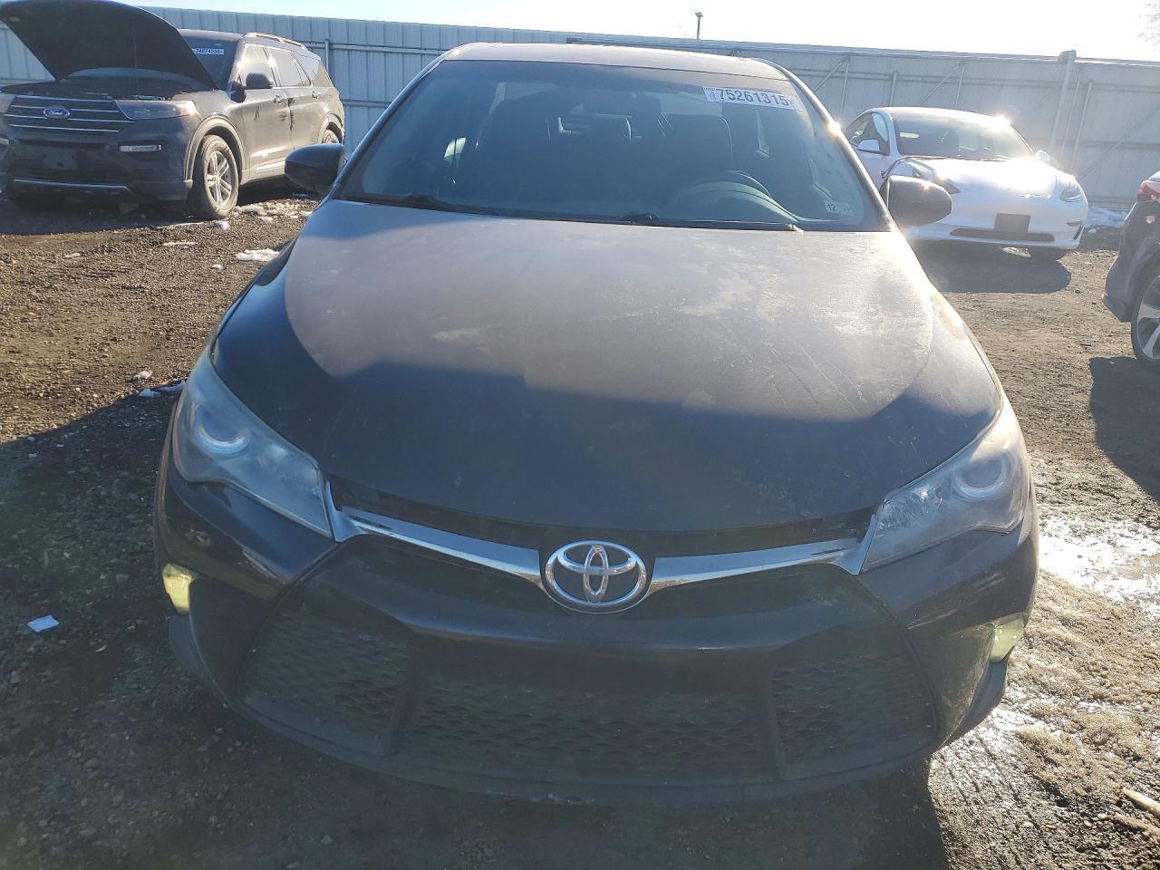 2015 Toyota Camry le