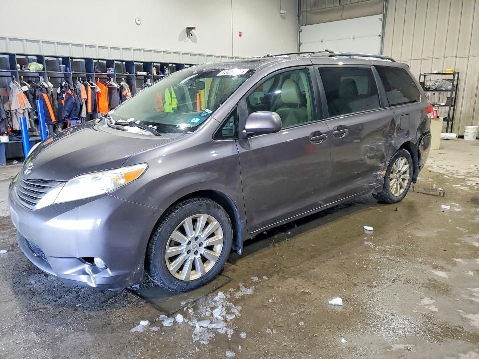 2011 Toyota Sienna xle
